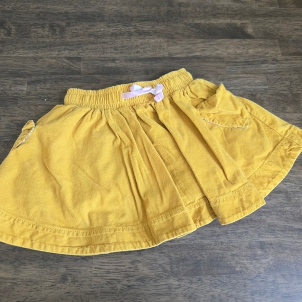 Mini Boden Girls Mustard Yellow‎ Corduroy Skirt Heart Pocket Floral Lining 2-3Y